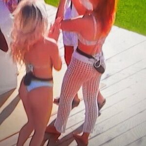 Beach Pants 2 Whites S-M. & 2 Black 1 M- 1 L.